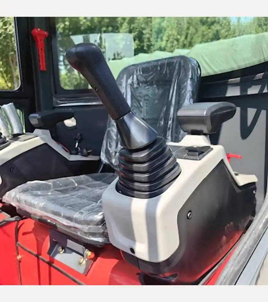  LADYS DY18 Mini Excavator CE/EPA/EURO 5 Kubota Engine Diesel/Electric Mini Excavators For Sale - LADYS Excavators - ladys-excavators-ladys-dy18-mini-excavator-for-sale-e4cfee67-5.jpg