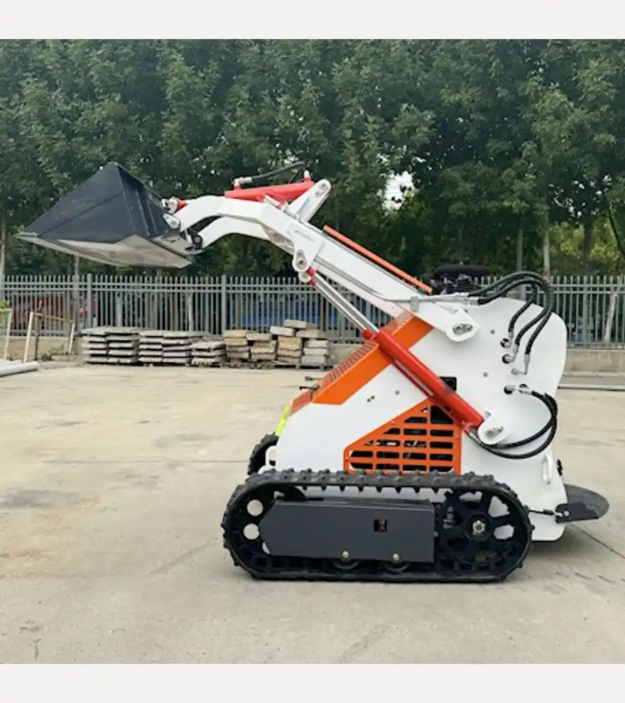  LADYS LA380 CE/EPA/EURO 5 Engine Mini Skid Steer Loader For Sale - LADYS Skid Steers - ladys-skid-steers-la380-mini-skid-steer-loader-for-sale-68e66222-3.jpg