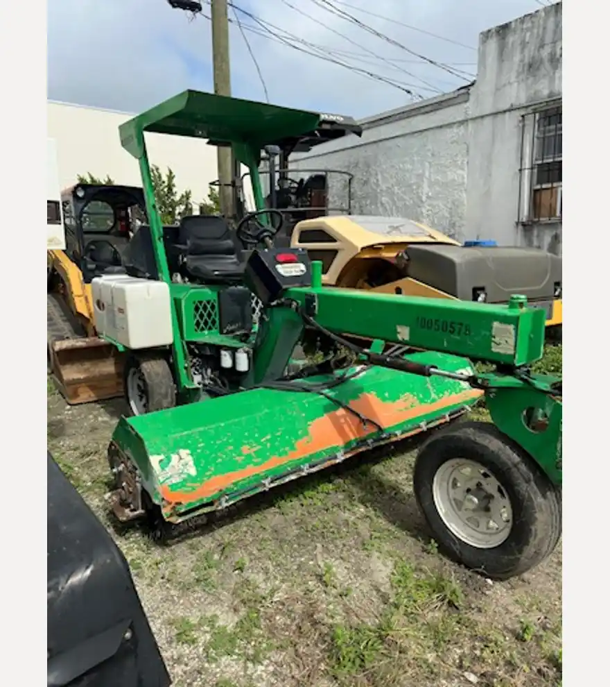 2017 Lay-Mor SM300 Towable Broom - Lay-Mor Sweepers & Broom Equipment - lay-mor-sweepers-broom-equipment-sm300-towable-broom-9584d81c-1.jpg