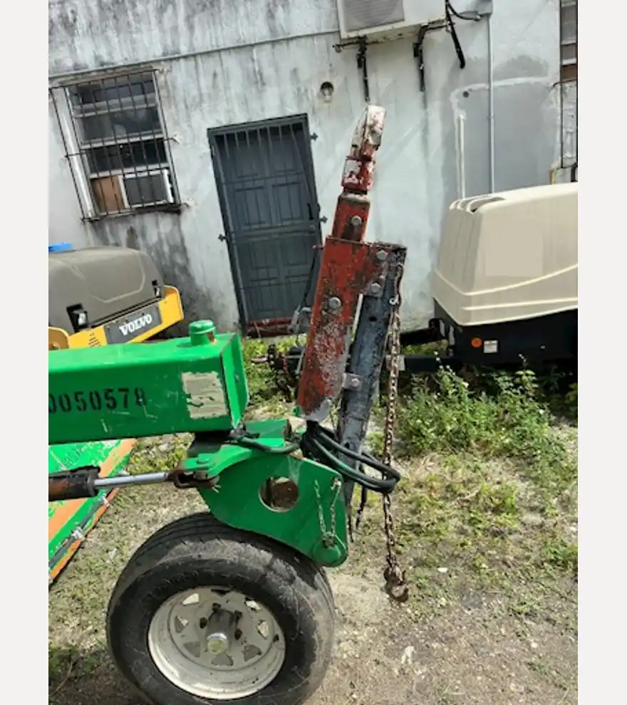 2017 Lay-Mor SM300 Towable Broom - Lay-Mor Sweepers & Broom Equipment - lay-mor-sweepers-broom-equipment-sm300-towable-broom-9584d81c-10.jpg