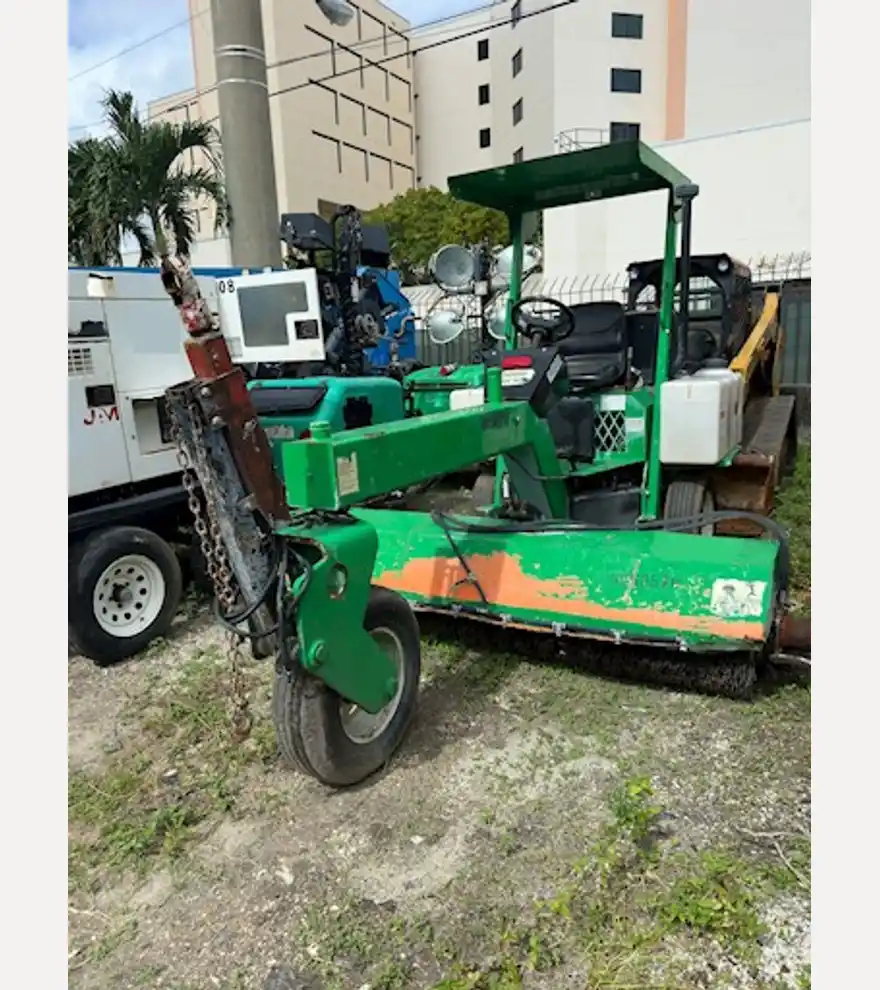2017 Lay-Mor SM300 Towable Broom - Lay-Mor Sweepers & Broom Equipment - lay-mor-sweepers-broom-equipment-sm300-towable-broom-9584d81c-13.jpg