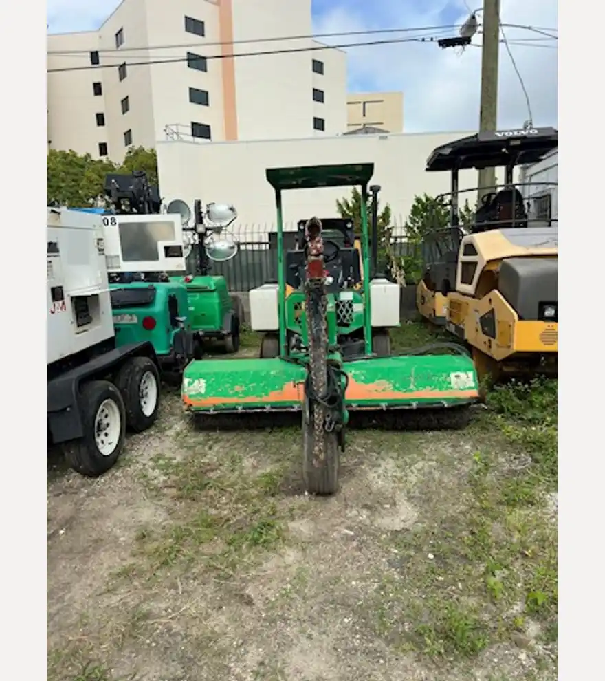 2017 Lay-Mor SM300 Towable Broom - Lay-Mor Sweepers & Broom Equipment - lay-mor-sweepers-broom-equipment-sm300-towable-broom-9584d81c-7.jpg