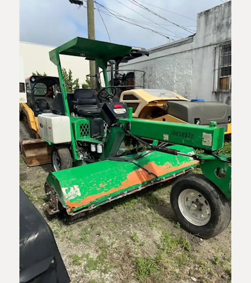 2017 Lay-Mor SM300 Towable Broom - Lay-Mor Sweepers & Broom Equipment - lay-mor-sweepers-broom-equipment-sm300-towable-broom-9584d81c-9.jpg