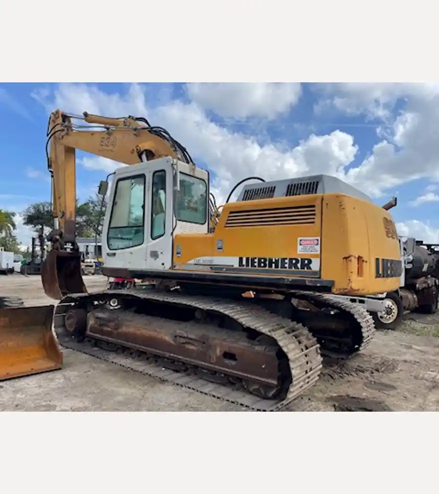 2004 Liebherr R934B - Liebherr Excavators - liebherr-excavators-r934b-9aafd03a-2.jpg