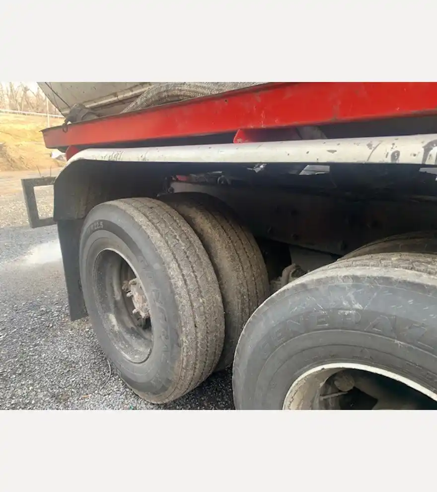 1991 Mack DM690 Asphalt Distributor Truck - Mack Asphalt & Conrete - mack-asphalt-conrete-dm690-asphalt-distributor-truck-2f20e6ad-8.jpg