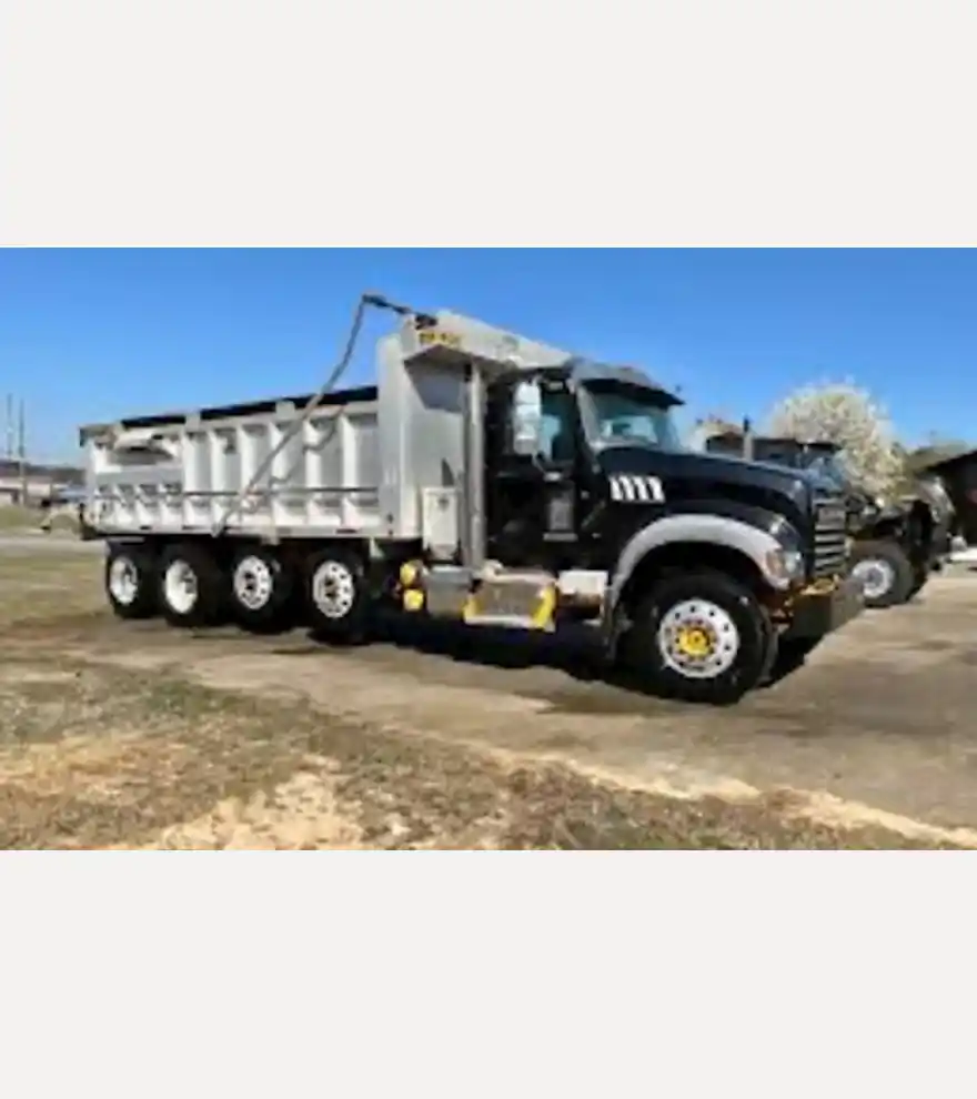 2017 Mack GU713 Dump Truck - Mack Dump Trucks - mack-dump-trucks-gu713-dump-truck-c610218b-4.jpg
