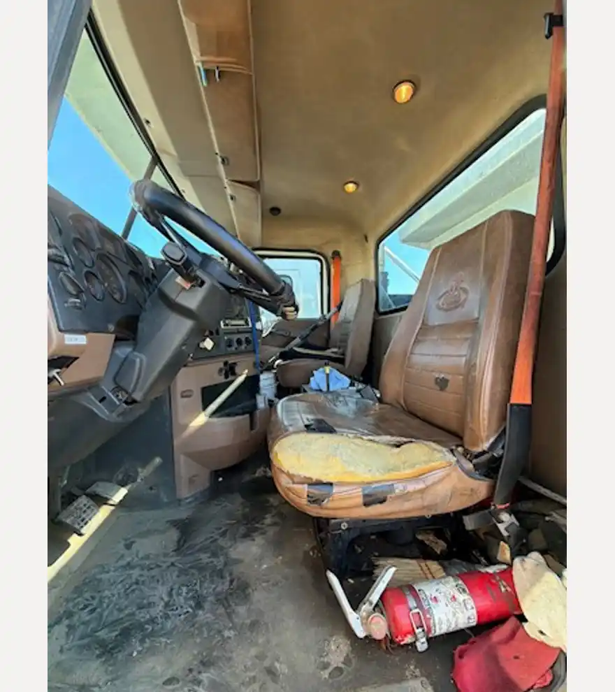 2014 Mack GU713 Quint Axle Dump Truck (Stk#: 3423) - Mack Dump Trucks - mack-dump-trucks-gu713-quint-axle-dump-truck-stk-3423-d765b09c-10.jpg