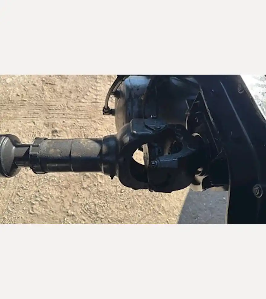 2001 Mack RD688 Dump Truck Tandem Axle - Mack Dump Trucks - mack-dump-trucks-rd688-dump-truck-tandem-axle-3cbba2d2-4.jpeg