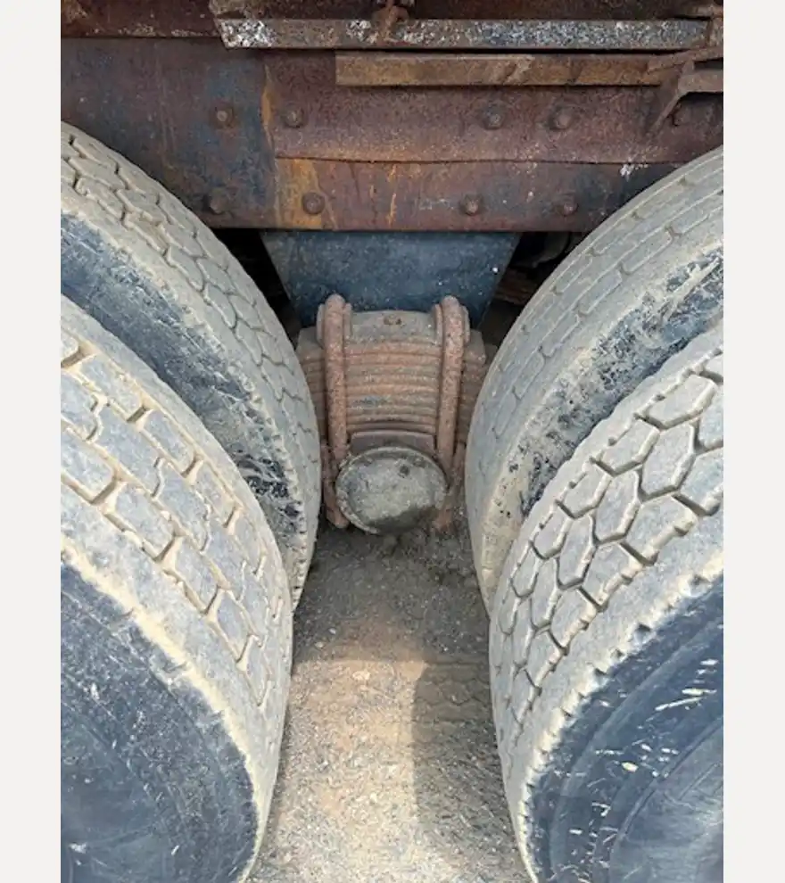 1996 Mack RD690S - Mack Dump Trucks - mack-dump-trucks-rd690s-7ab0f4ee-3.JPG