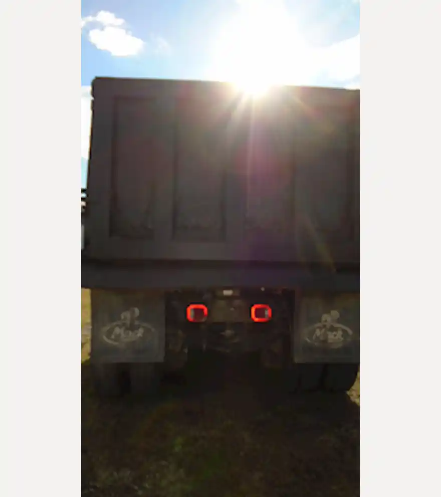 1993 Mack RD690S Tri-Axle Dump Truck - Mack Dump Trucks - mack-dump-trucks-rd690s-tri-axle-dump-truck-30c8208e-7.JPG