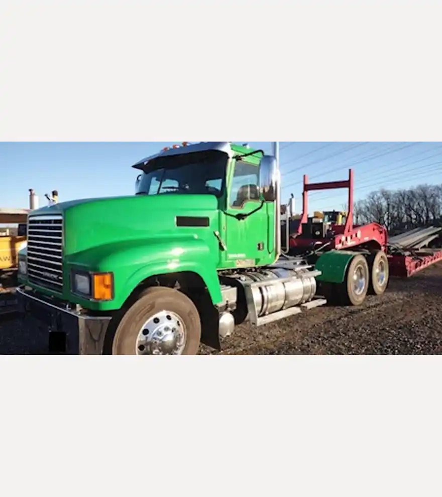 2015 Mack CHU613 Pinnacle Road Tractor - Mack Other Trucks & Trailers - mack-other-trucks-trailers-chu613-pinnacle-road-tractor-90ca261c-1.jpg