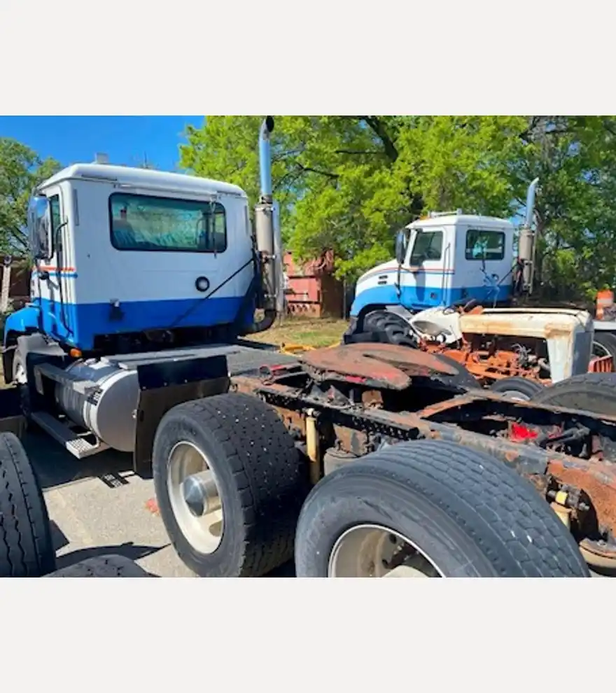 2007 Mack CXN613 Road Tractor (Multiple For Sale) - Mack Other Trucks & Trailers - mack-other-trucks-trailers-cxn613-road-tractor-multiple-for-sale-4224854f-2.jpeg