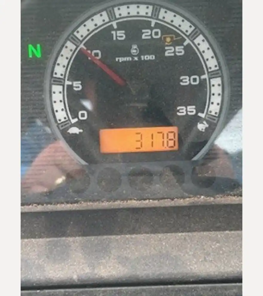 2016 Mahindra 3550 - Mahindra Tractors - mahindra-tractors-3550-dbcfc9cd-3.jpg
