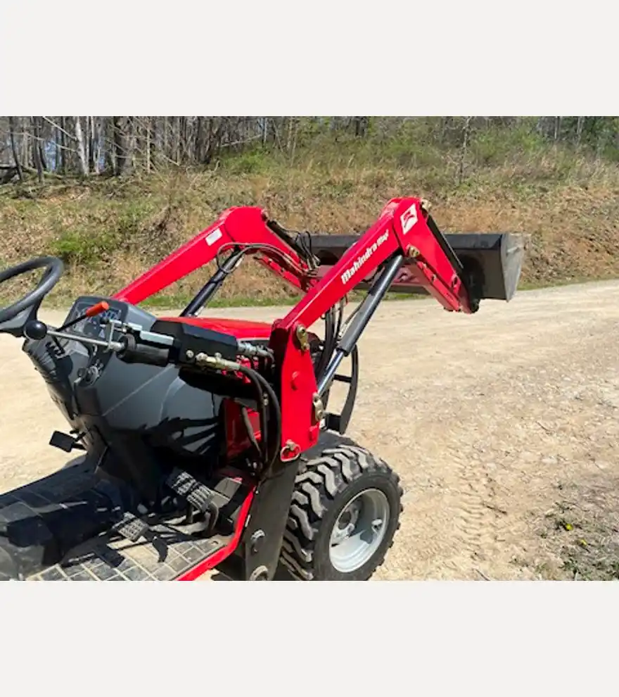 2010 Mahindra Max 28XL - Mahindra Tractors - mahindra-tractors-max-28xl-4f24b9e8-9.jpg