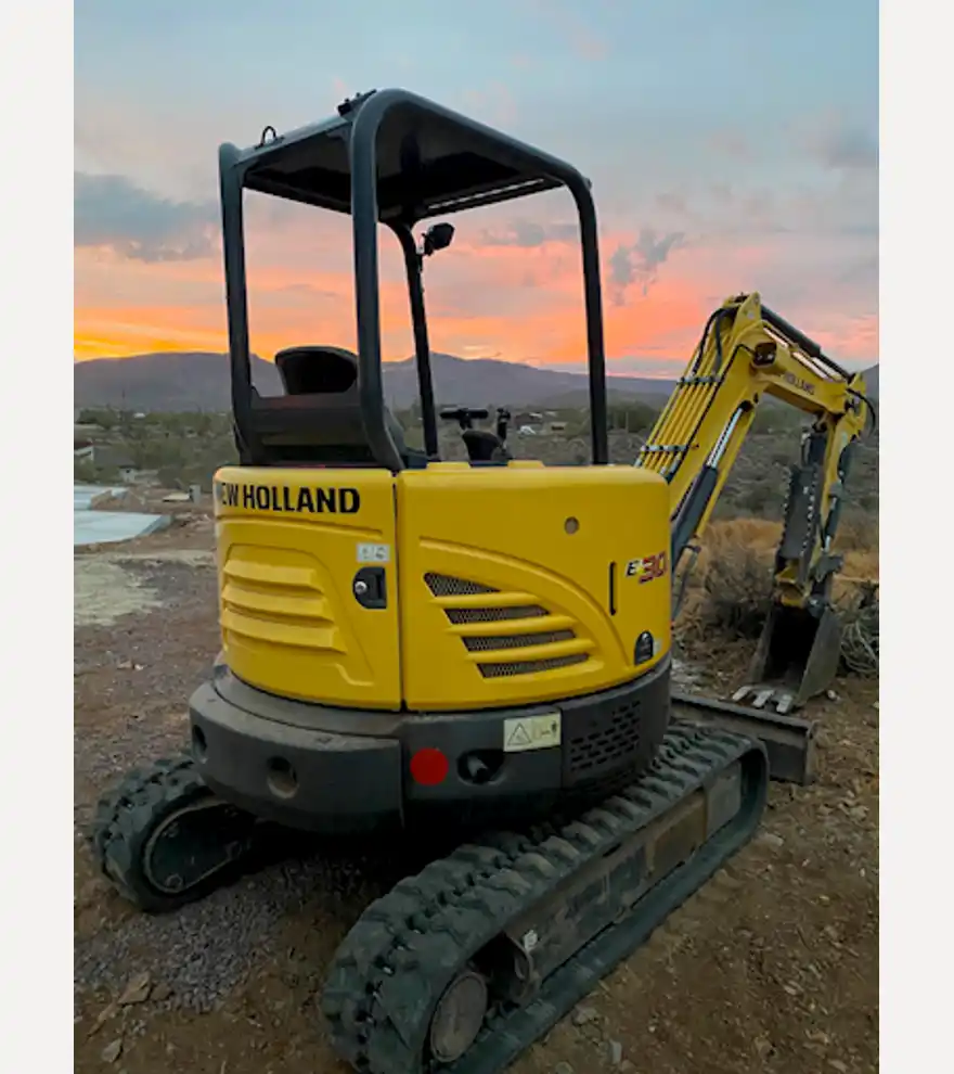2019 New Holland E30C - New Holland Excavators - new-holland-excavators-e30c-520143cf-1.jpg
