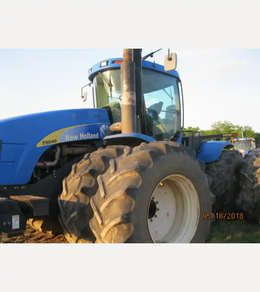 2010 New Holland T9040HD - New Holland Tractors - new-holland-tractors-t9040hd-372ea9b9-1.JPG