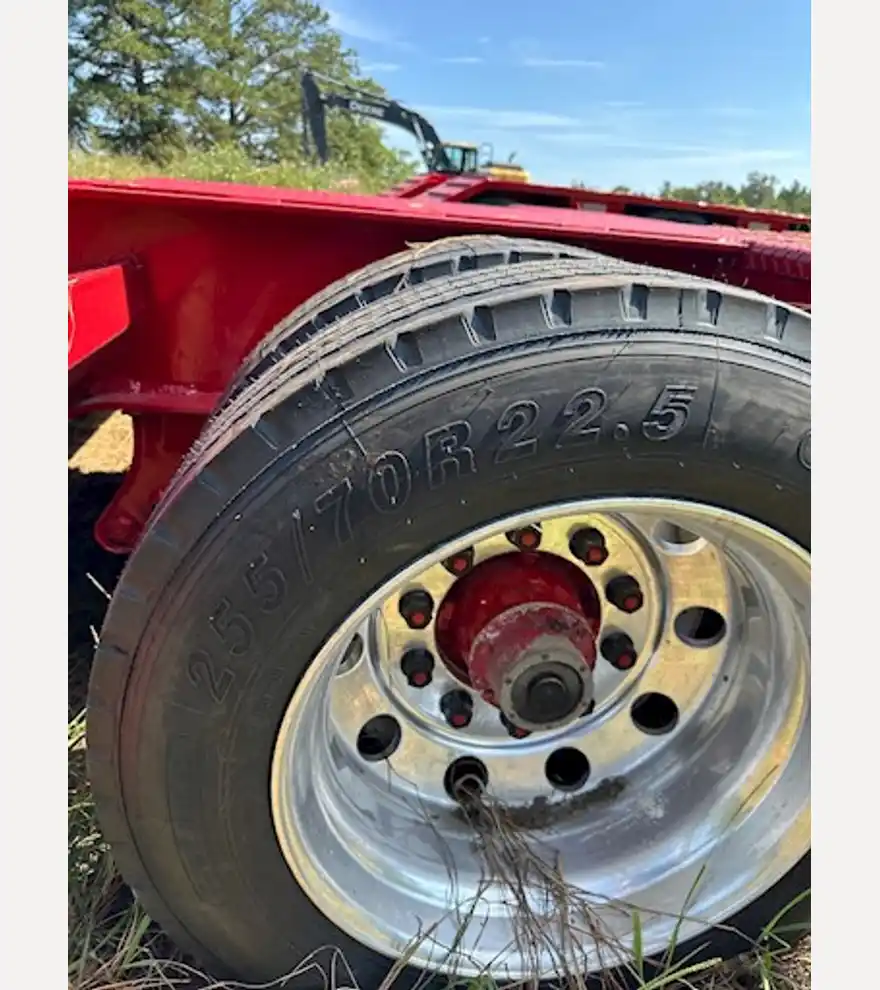 2005 Other Eager Beaver 35GSL Lowboy Trailer - Other Other Trucks & Trailers - other-other-trucks-trailers-eager-beaver-35gsl-lowboy-trailer-8f42c42a-5.jpg