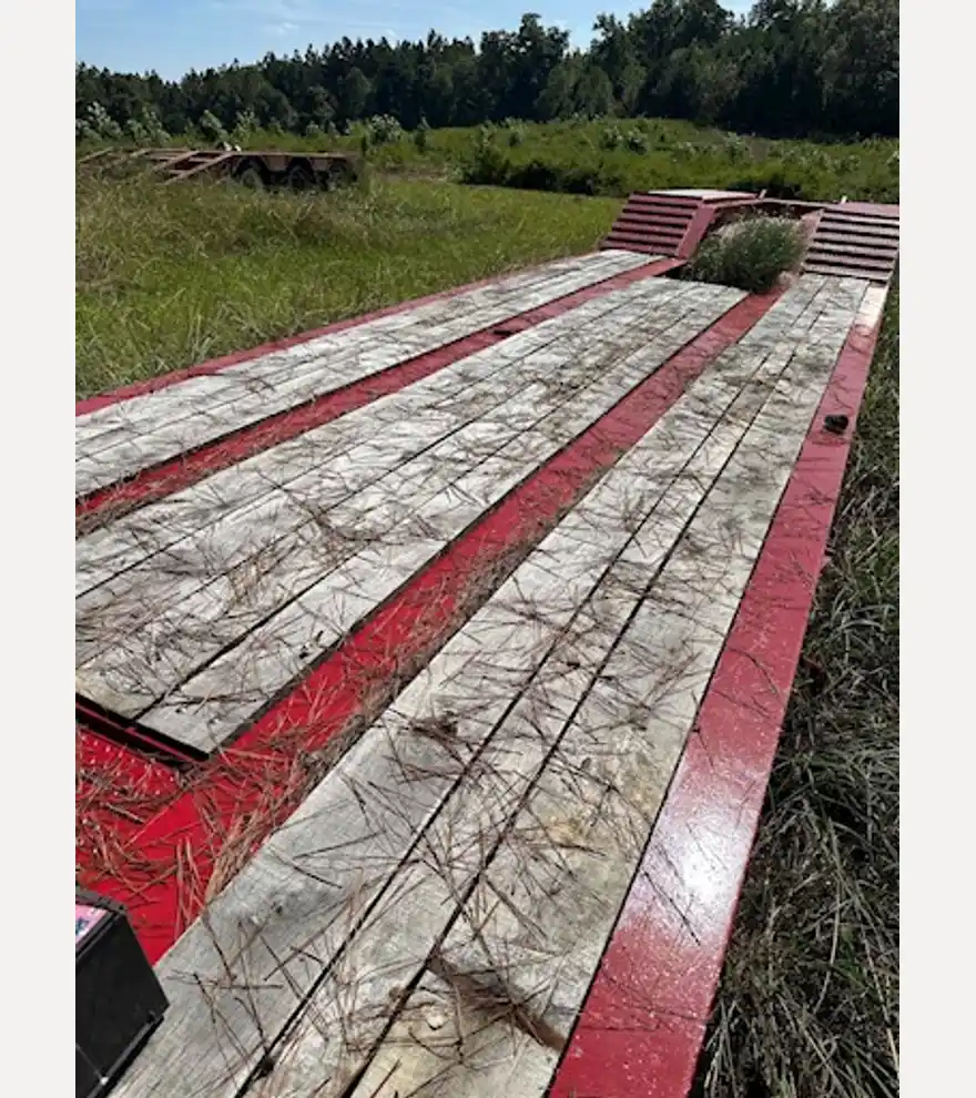 2010 Other Eager Beaver 55GSL Lowboy Trailer - Other Other Trucks & Trailers - other-other-trucks-trailers-eager-beaver-55gsl-lowboy-trailer-a3739bbd-2.jpg