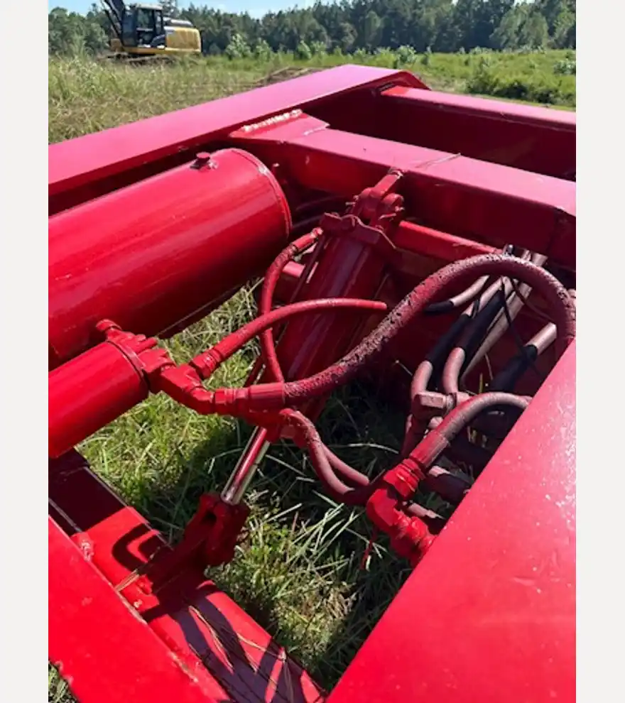 2010 Other Eager Beaver 55GSL Lowboy Trailer - Other Other Trucks & Trailers - other-other-trucks-trailers-eager-beaver-55gsl-lowboy-trailer-a3739bbd-5.jpg