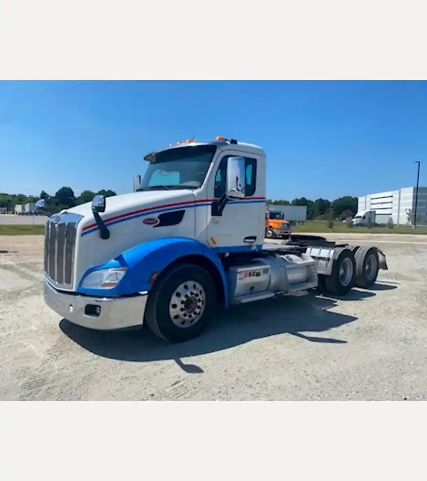 2016 Peterbilt 579 Road Tractor - Peterbilt Other Trucks & Trailers - peterbilt-other-trucks-trailers-579-road-tractor-92456047-1.jpeg