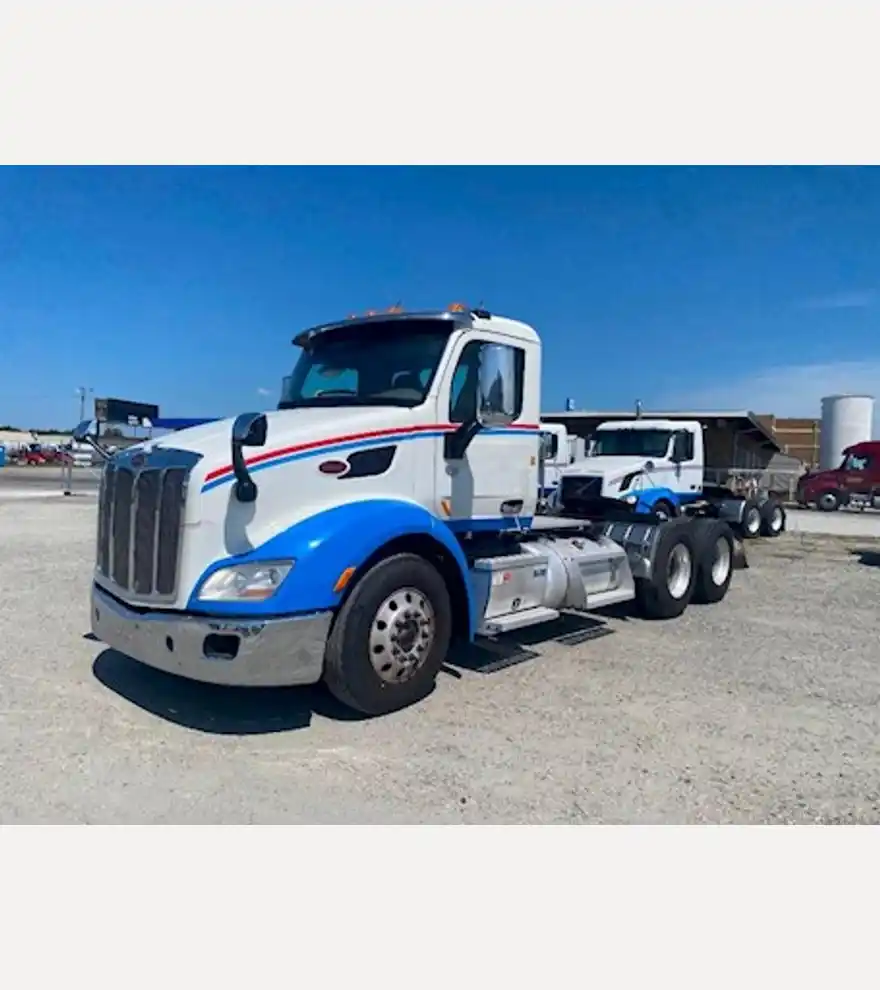 2016 Peterbilt 579 Road Tractor - Peterbilt Other Trucks & Trailers - peterbilt-other-trucks-trailers-579-road-tractor-92456047-9.jpeg