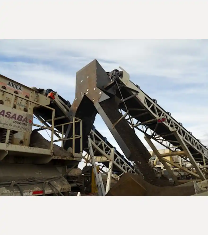  RLC Aggregate Equipment CONVEYOR MOUNTED SPLITTER CHUTE - RLC Aggregate Equipment Aggregate Equipment - rlc-aggregate-equipment-aggregate-equipment-conveyor-mounted-splitter-chute-6876c970-1.JPG