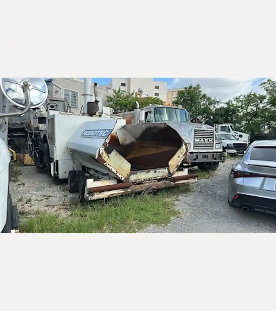 2010 Roadtec RP190 Asphalt Paver - Roadtec Asphalt & Conrete - roadtec-asphalt-conrete-rp190-asphalt-paver-24314d29-1.jpg