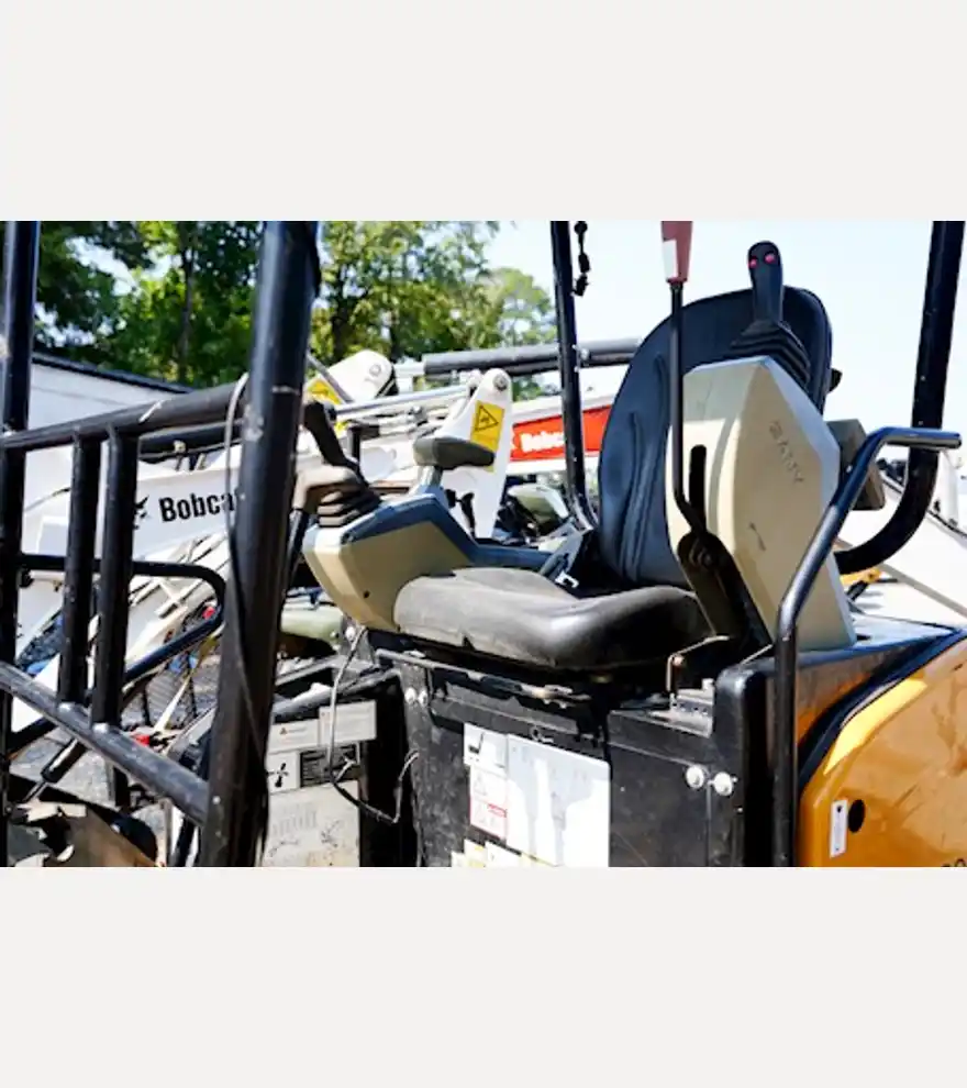  Sany SY16C - Sany Other Construction Equipment - sany-other-construction-equipment-sy16c-c38b30c6-4.jpg