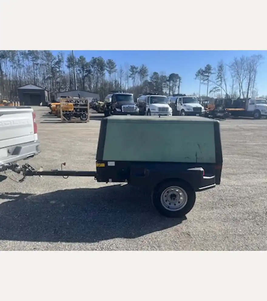 2010 Sullivan 185DPQJD - Sullivan Air Compressors - sullivan-air-compressors-185dpqjd-83459bb3-4.jpg