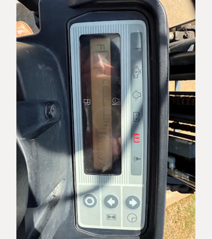 2015 Unicarrier's MUG1F2A35LV - Unicarrier's Forklifts - unicarrier-s-forklifts-mug1f2a35lv-ef3c2ea0-3.jpg