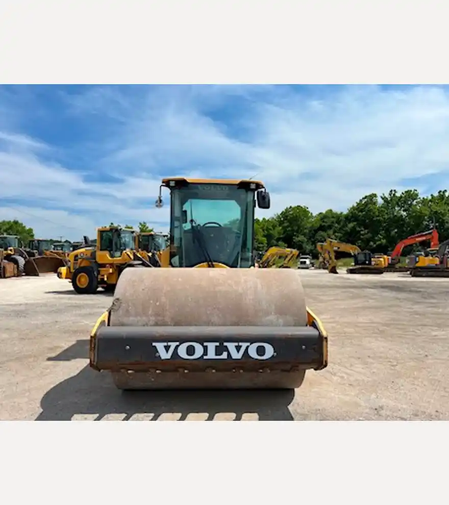 2016 Volvo SD115B Smooth Drum Roller Compactor - Volvo Compactors - volvo-compactors-sd115b-smooth-drum-roller-compactor-9f629a26-7.jpg
