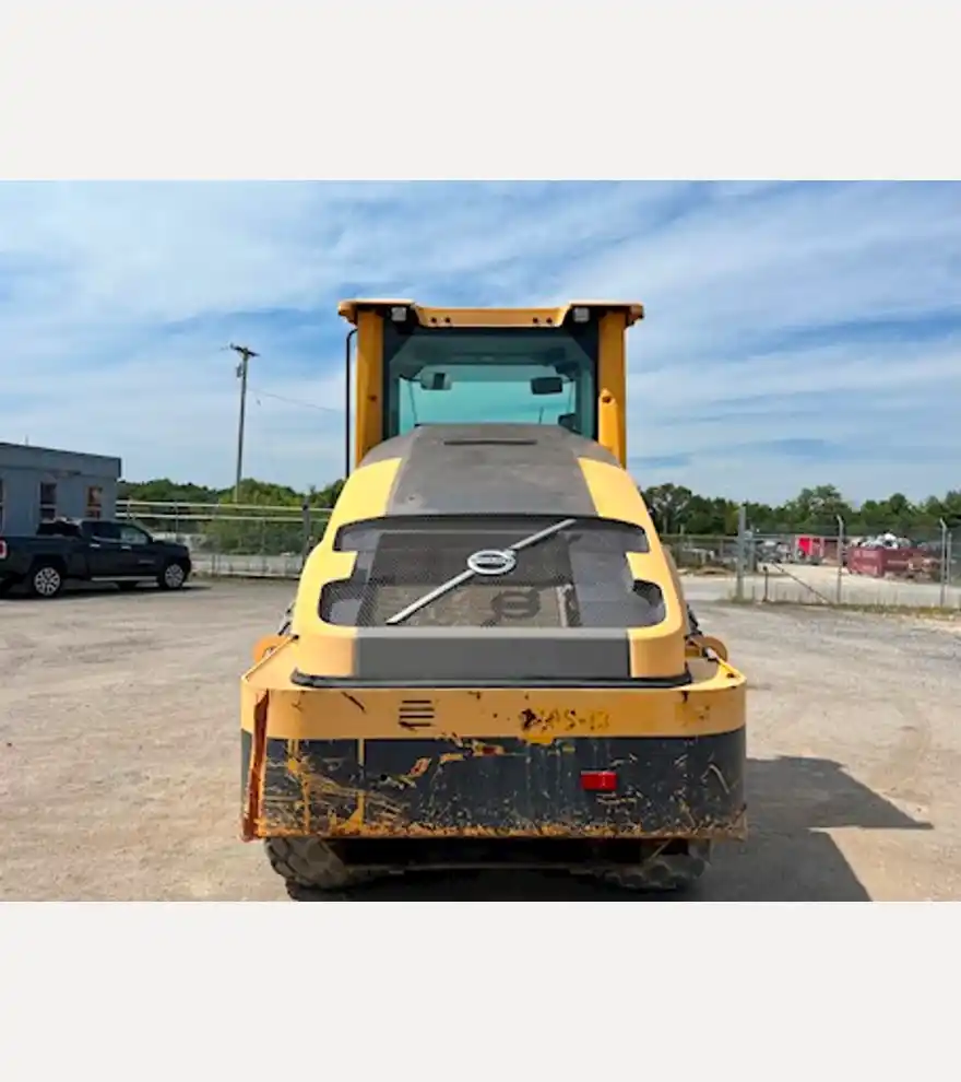 2016 Volvo SD115B Smooth Drum Roller Compactor - Volvo Compactors - volvo-compactors-sd115b-smooth-drum-roller-compactor-9f629a26-8.jpg