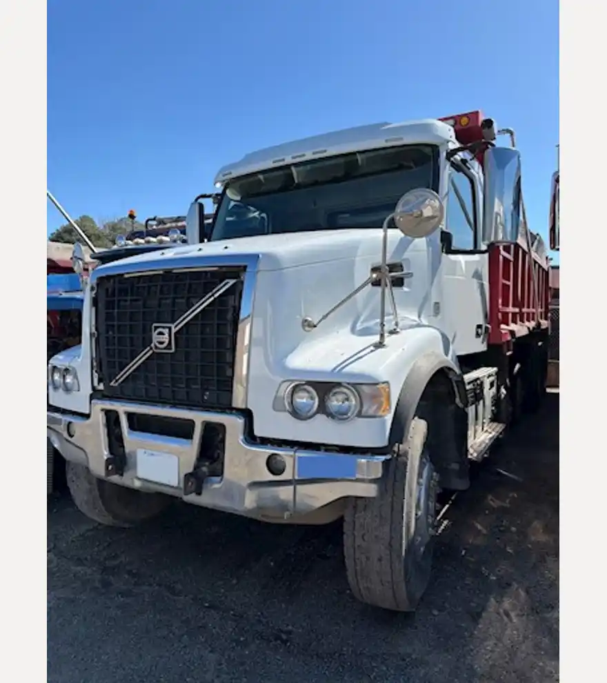 2014 Volvo VHD Quad Axle Dump Truck (Stk# 3424) - Volvo Dump Trucks - volvo-dump-trucks-vhd-quad-axle-dump-truck-stk-3424-48e9a354-1.jpg