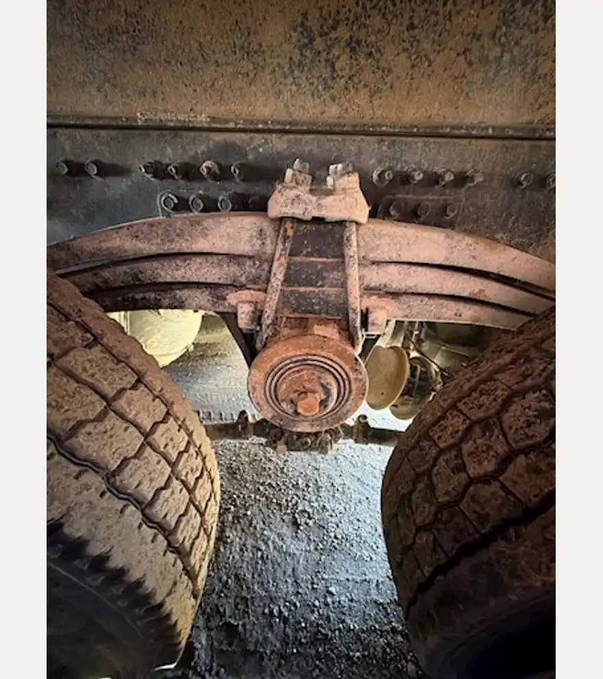 2014 Volvo VHD Quad Axle Dump Truck (Stk# 3424) - Volvo Dump Trucks - volvo-dump-trucks-vhd-quad-axle-dump-truck-stk-3424-48e9a354-5.jpg