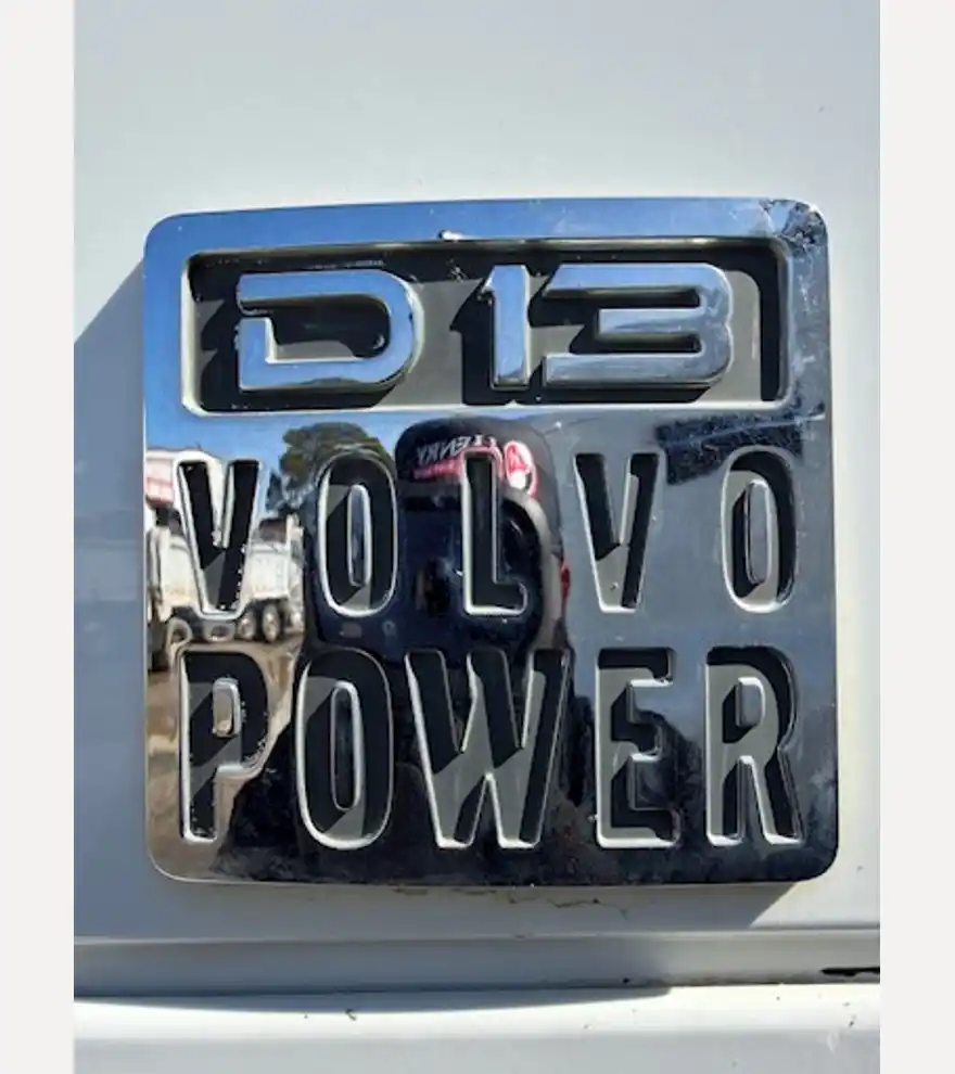 2014 Volvo VHD Quad Axle Dump Truck (Stk# 3424) - Volvo Dump Trucks - volvo-dump-trucks-vhd-quad-axle-dump-truck-stk-3424-48e9a354-9.jpg