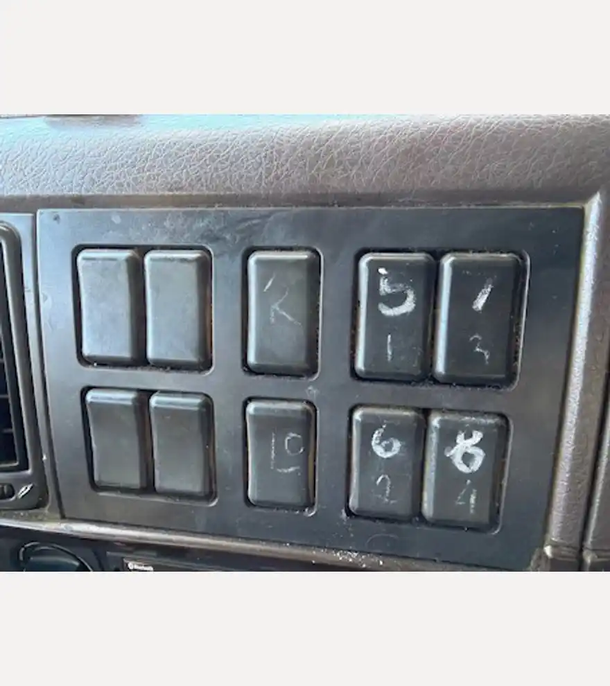 2016 Volvo VHD Tri Axle Dump Truck (Stk# 3425) - Volvo Dump Trucks - volvo-dump-trucks-vhd-tri-axle-dump-truck-stk-3425-afc87f65-11.jpg