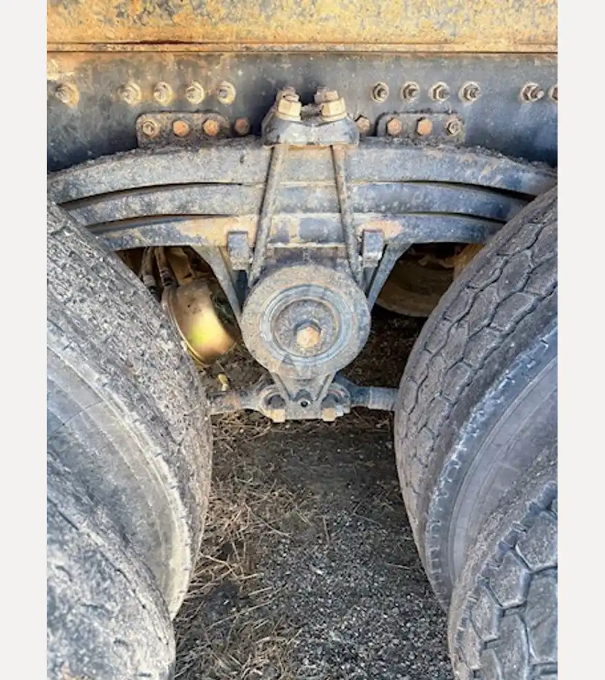 2017 Volvo VHD84F Quad Axle Dump Truck (Stk# 3422) - Volvo Dump Trucks - volvo-dump-trucks-vhd84f-quad-axle-dump-truck-stk-3422-919c4d8d-3.jpg