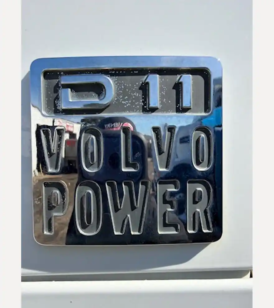 2017 Volvo VHD84F Quad Axle Dump Truck (Stk# 3422) - Volvo Dump Trucks - volvo-dump-trucks-vhd84f-quad-axle-dump-truck-stk-3422-919c4d8d-9.jpg