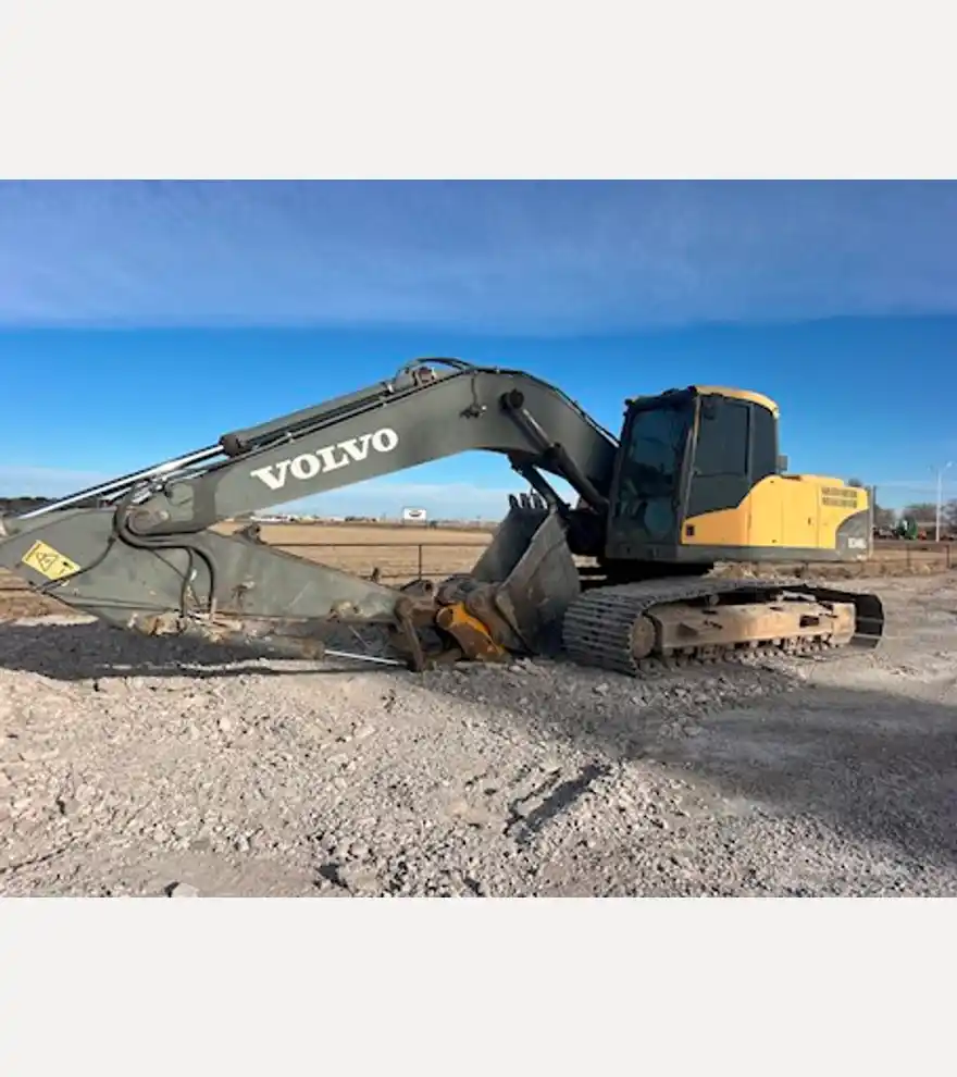 2010 Volvo EC240CL - Volvo Excavators - volvo-excavators-ec240cl-397cb29a-1.jpeg