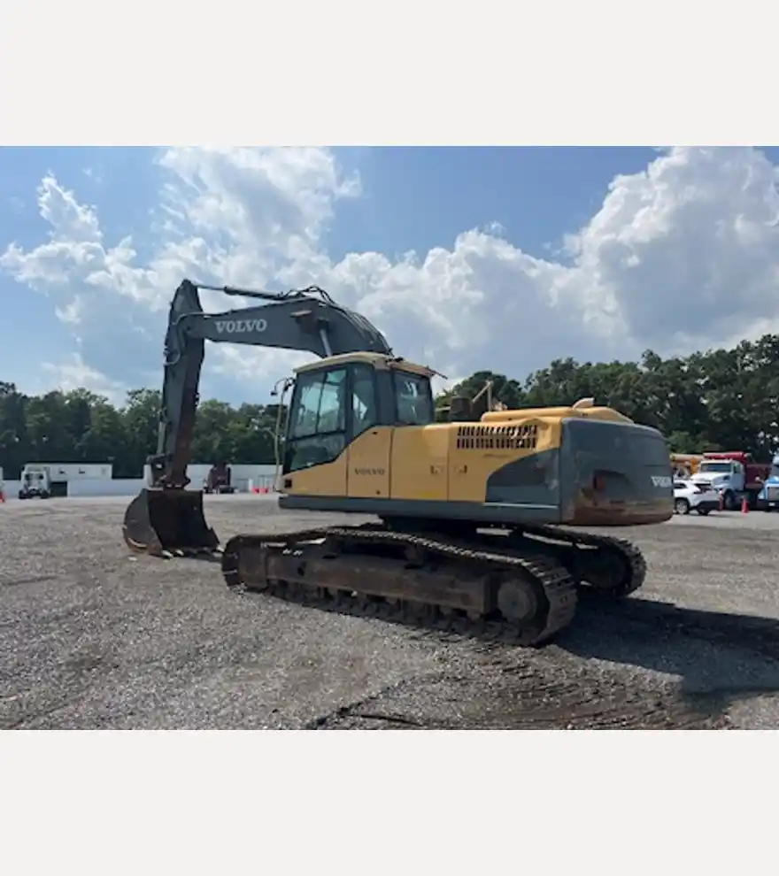 2008 Volvo EC240CL - Volvo Excavators - volvo-excavators-ec240cl-9eca9ee2-2.jpg