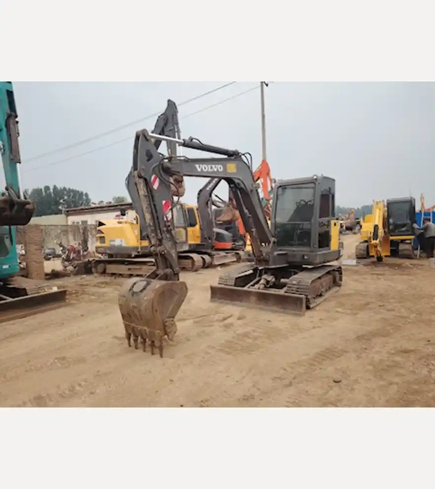  Volvo EC60 - Volvo Excavators - volvo-excavators-ec60-52bc99bb-1.jpg