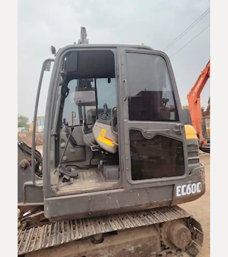  Volvo EC60 - Volvo Excavators - volvo-excavators-ec60-52bc99bb-15.jpg