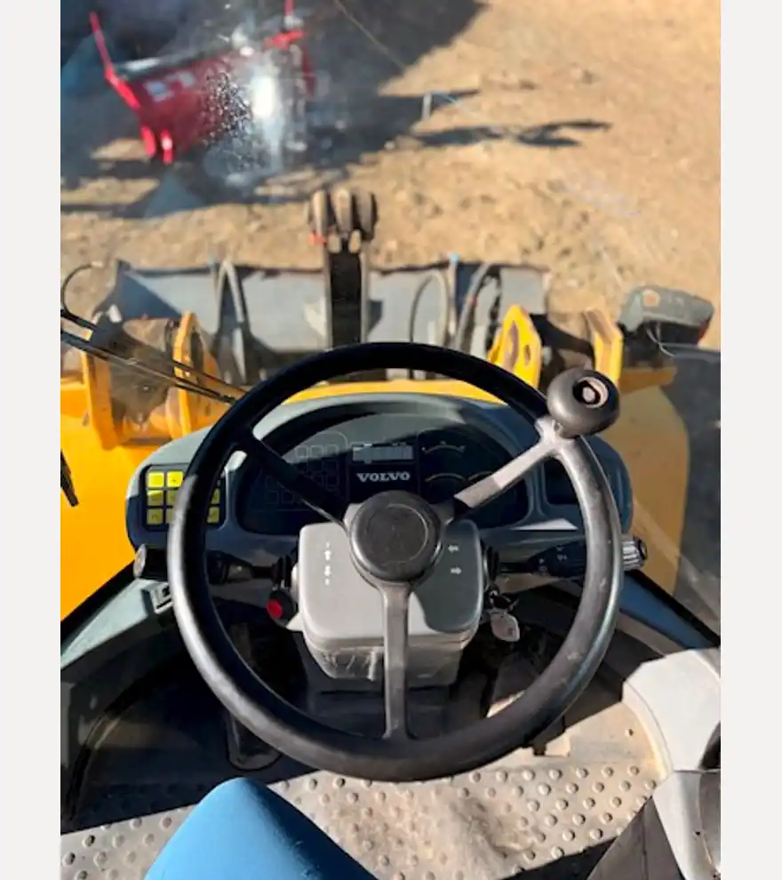 2009 Volvo L40B - Volvo Loaders - volvo-loaders-l40b-dd7ce385-7.jpeg