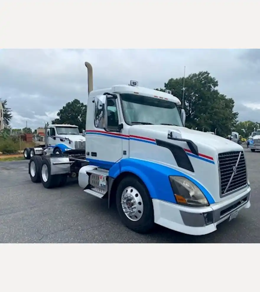 2016 Volvo VNL Road Tractor 6x4 (Multiple Units For Sale) - Volvo Other Trucks & Trailers - volvo-other-trucks-trailers-vnl-road-tractor-6x4-multiple-units-for-sale-c47e89b9-11.jpeg