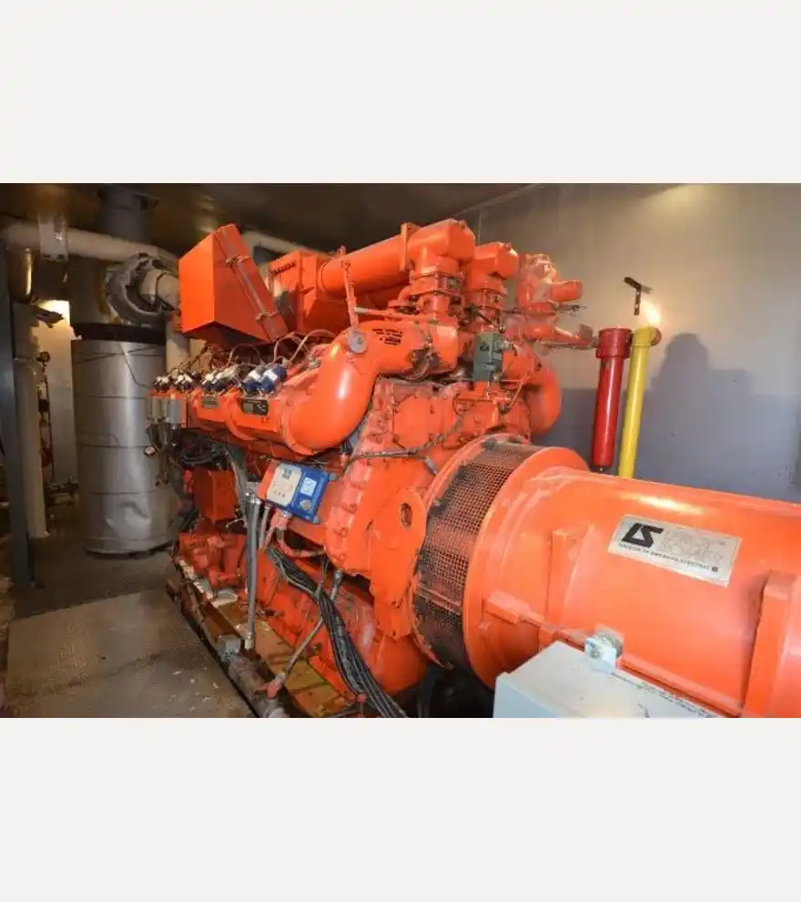  Waukesha P48G 700 KW Natural Gas - Waukesha Generators - waukesha-generators-p48g-700-kw-natural-gas-11a238cd-1.jpg