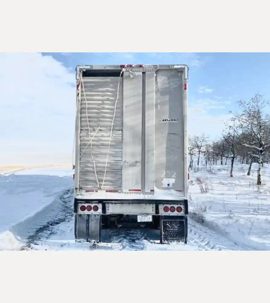 2000 Wilson 53' Quad Axle Livestock Trailer - Wilson Other Farming Equipment - wilson-other-farming-equipment-53-quad-axle-livestock-trailer-426ddd85-4.jpg
