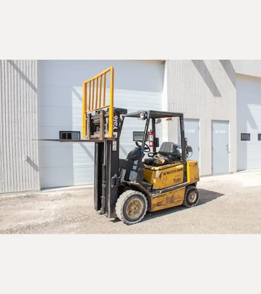 1998 Yale Pro Series ISO 9002 - Yale Forklifts - yale-forklifts-pro-series-iso-9002-8a8b15e3-3.jpg