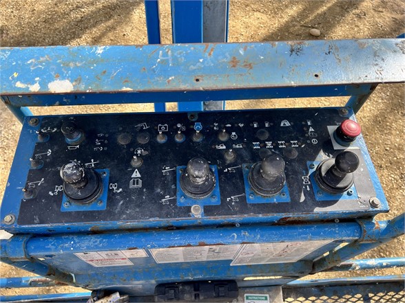 2015 Genie Z80/60 - Genie Boom Lifts