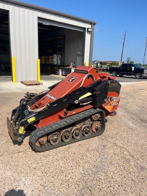  Ditch Witch SK1550 - Ditch Witch Skid Steers