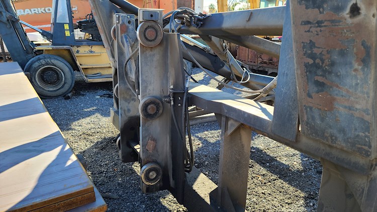 2000 Other PIPE CLAMP - Other Attachments